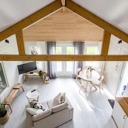 Chalet Met Loft - Vakantiepark De Schreiershoek ドックム エクステリア 写真