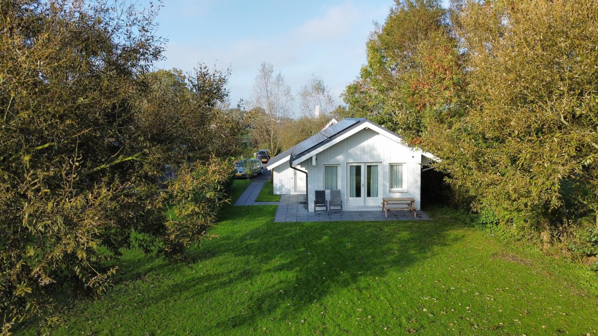 Chalet Met Loft - Vakantiepark De Schreiershoek ドックム エクステリア 写真